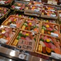 10/1(金)、川西阪急の地下1階の食料品売り場がリニューアルしたみたい。専門店が集まって魅力的に！