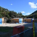 猪名川町屏風岩前のグランピング施設Glamping RESORT猪名川の工事が始まって、建物ができてきてる。