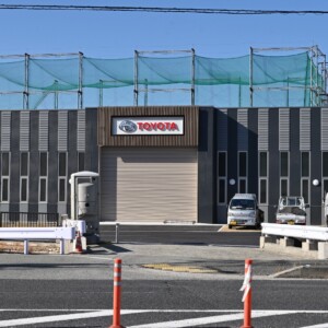 リニューアル工事で休業中のJR川西池田駅改札横のセブンイレブンが11